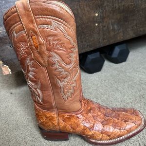 Botas de pescado “fish” size 8.5 225$ cash firm